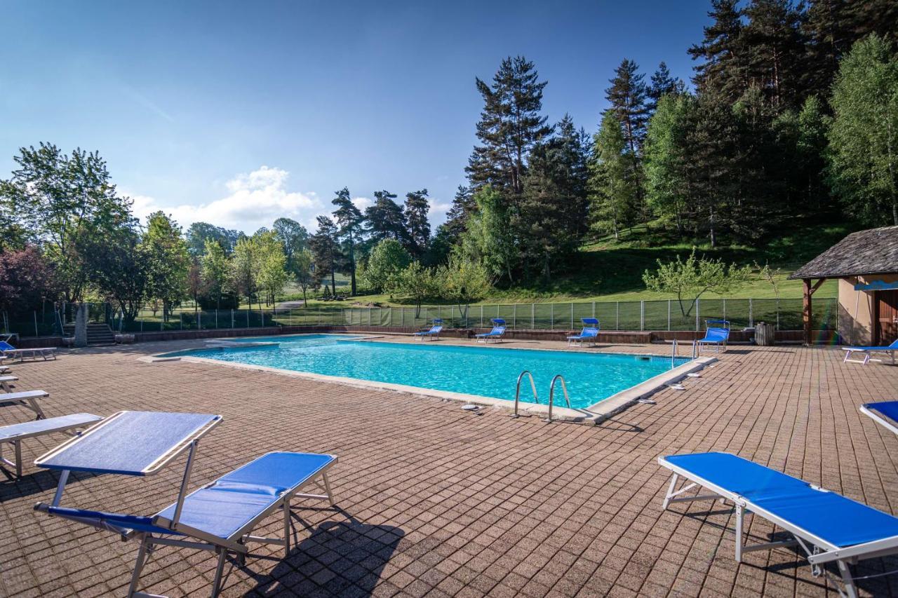 Les Hameaux De Lozere Sure Hotel Collection By Best Western Fournels Bagian luar foto