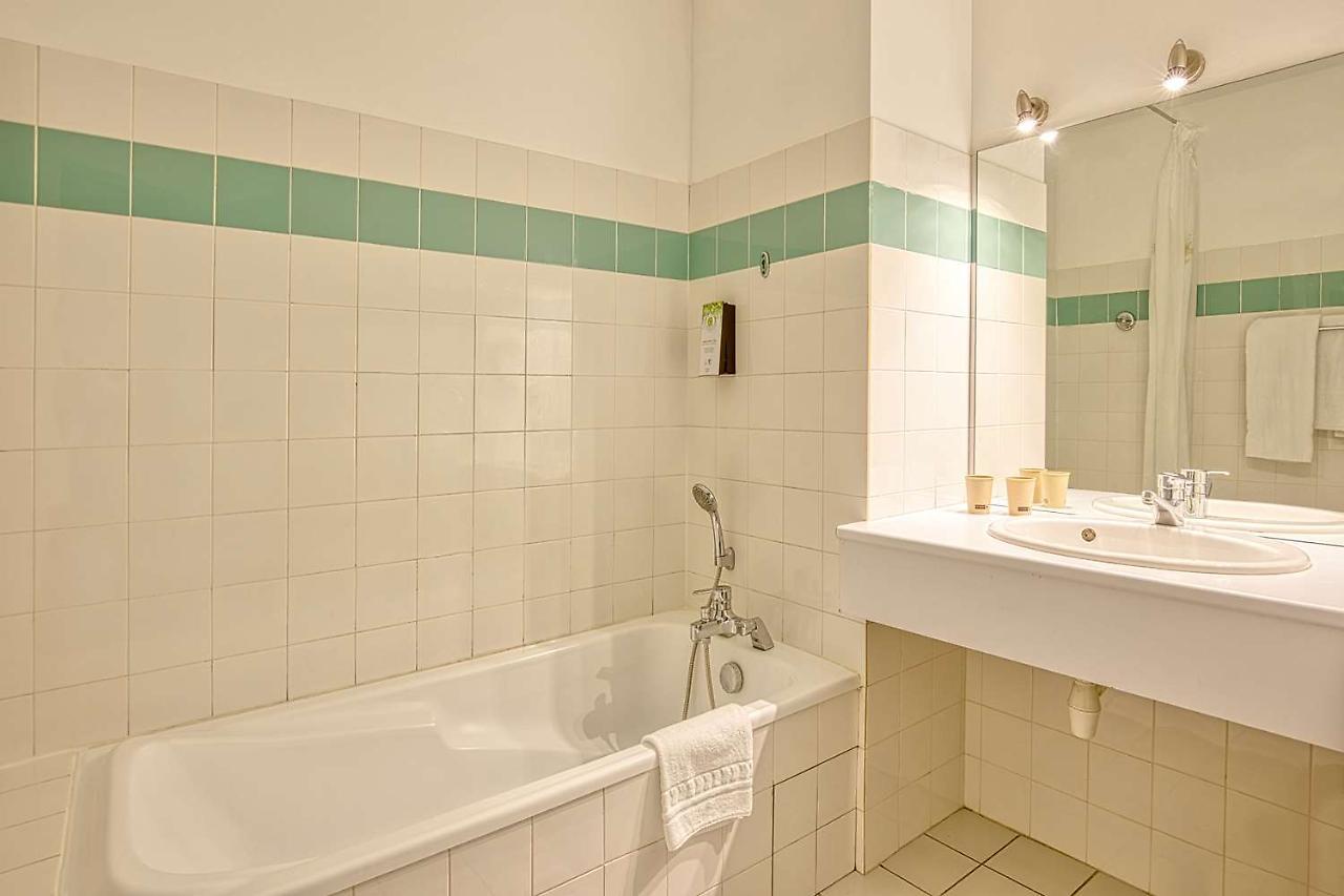 Les Hameaux De Lozere Sure Hotel Collection By Best Western Fournels Bagian luar foto